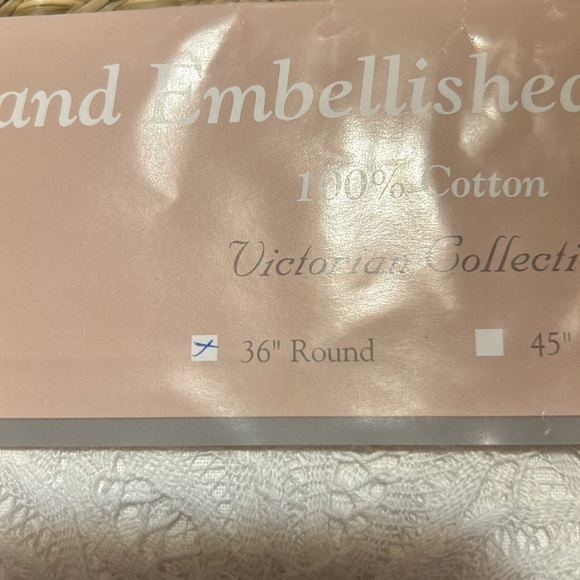 Hand Embellished Topper in Battenburg lace. 36 inches round. Never used. - Picture 5 of 9